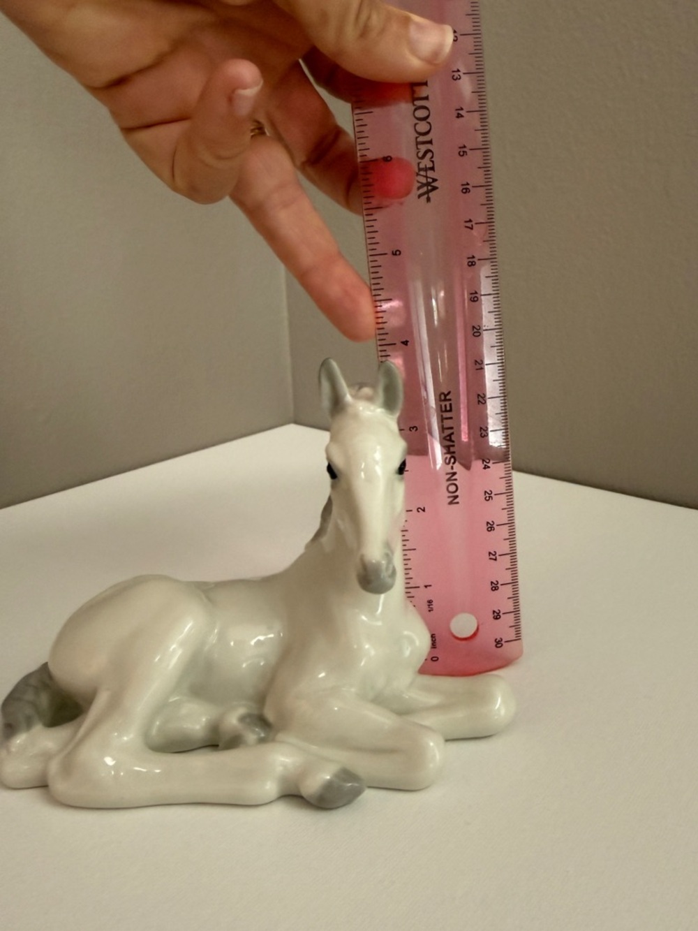 Lomonosov Reclining Foal Fine Bone China Figure marked USSR - Picture 10 of 11